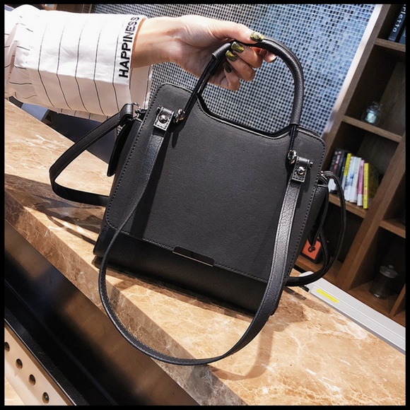 NEW BERLIN Handbag